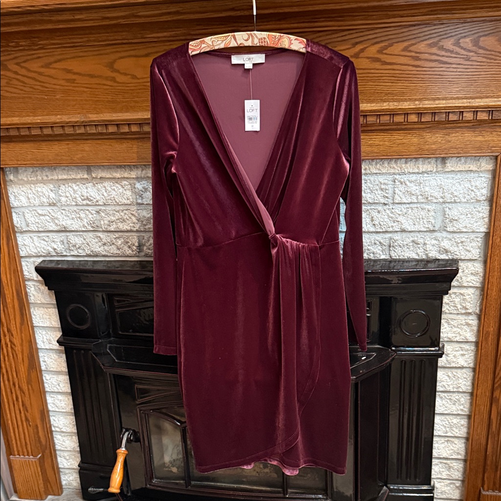 Ann Taylor Loft Size Medium - Elegant Burgundy Velvet Wrap Dress - Nwt